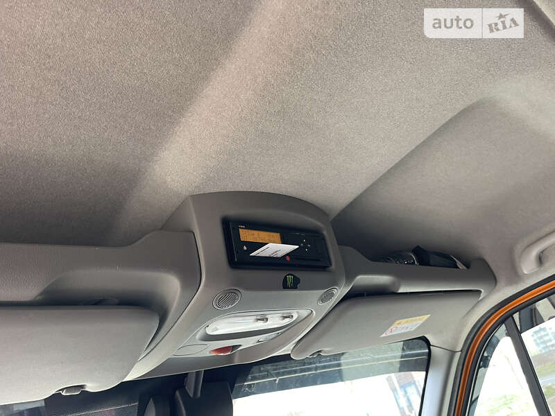 Автовоз Renault Master 2016 в Чернівцях