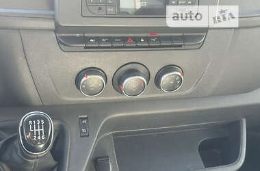 Грузовой фургон Renault Master 2019 в 