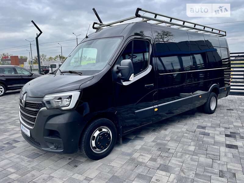 Вантажний фургон Renault Master 2020 в Рівному