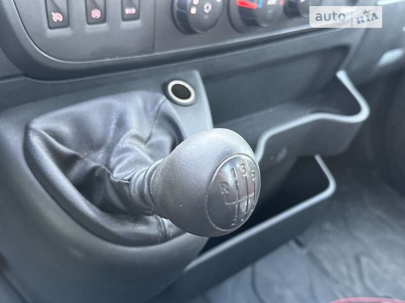 Автовоз Renault Master 2018 в Ємільчиному