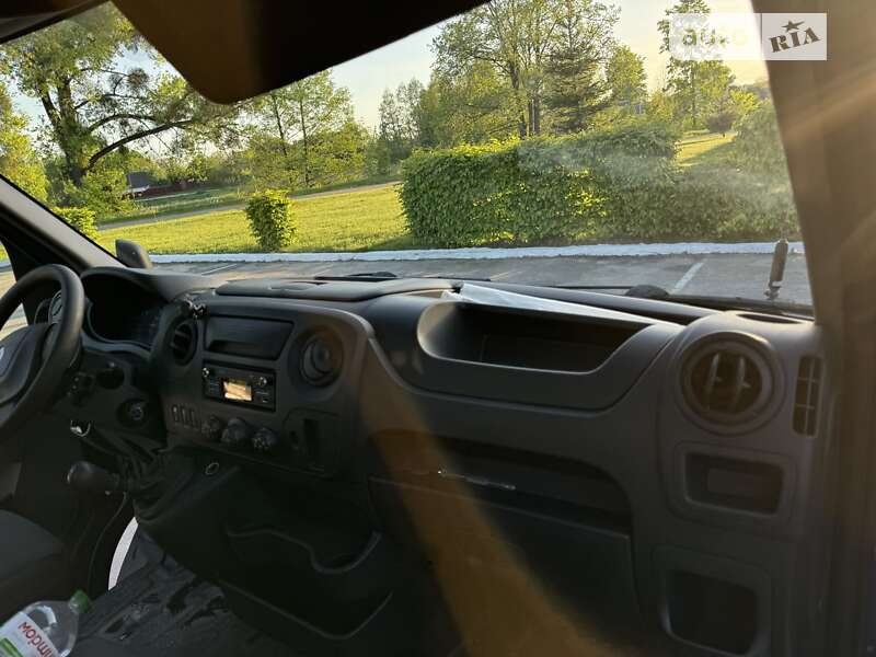 Автовоз Renault Master 2018 в Ємільчиному