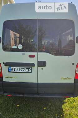 Микроавтобус Renault Master 2009 в Косове