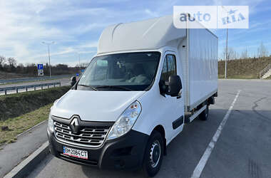 Вантажний фургон Renault Master 2016 в Полтаві