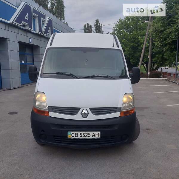 Вантажний фургон Renault Master 2010 в Чернігові