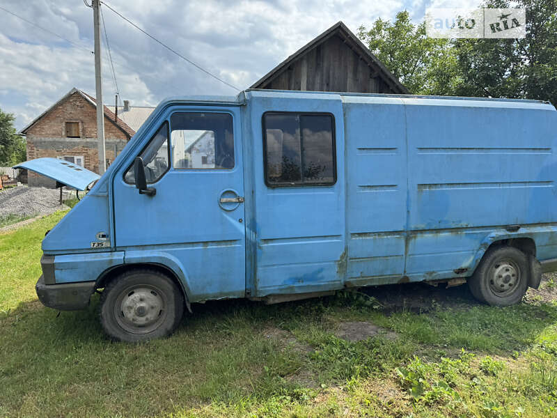 Грузопассажирский фургон Renault Master 1996 в Городке Грузопассажирский фургон Renault Master 1996 в Городке
