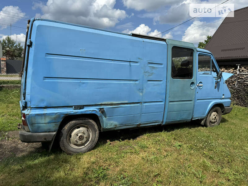 Грузопассажирский фургон Renault Master 1996 в Городке фото 3 Грузопассажирский фургон Renault Master 1996 в Городке
