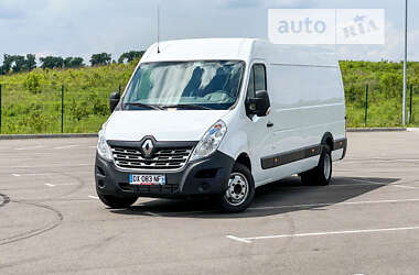 Вантажний фургон Renault Master 2015 в Рівному