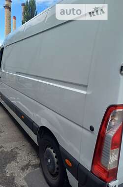 Грузовой фургон Renault Master 2017 в 