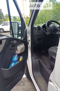Грузовой фургон Renault Master 2017 в 