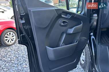 Вантажний фургон Renault Master 2020 в Рівному