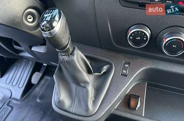 Вантажний фургон Renault Master 2020 в Рівному
