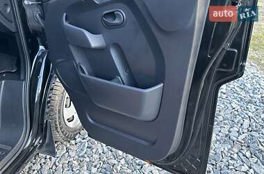 Вантажний фургон Renault Master 2020 в Рівному