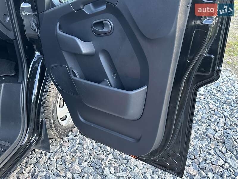 Вантажний фургон Renault Master 2020 в Рівному фото 100 Вантажний фургон Renault Master 2020 в Рівному