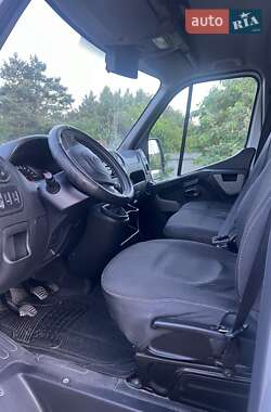 Грузовой фургон Renault Master 2018 в 