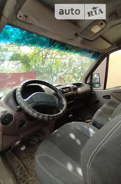 Грузовой фургон Renault Master 1999 в 