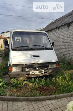 Вантажний фургон Renault Master 1994 в Умані