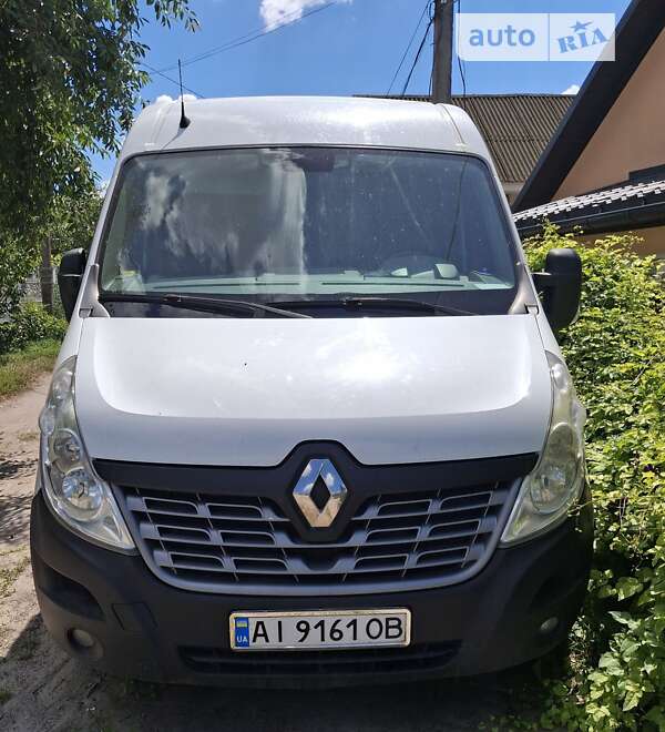 Вантажний фургон Renault Master 2015 в Фастові