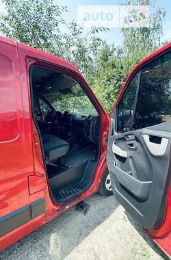 Грузовой фургон Renault Master 2015 в 