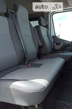 Мікроавтобус Renault Master 2017 в 