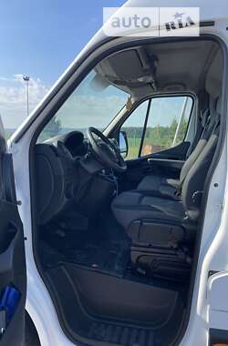 Грузовой фургон Renault Master 2018 в 