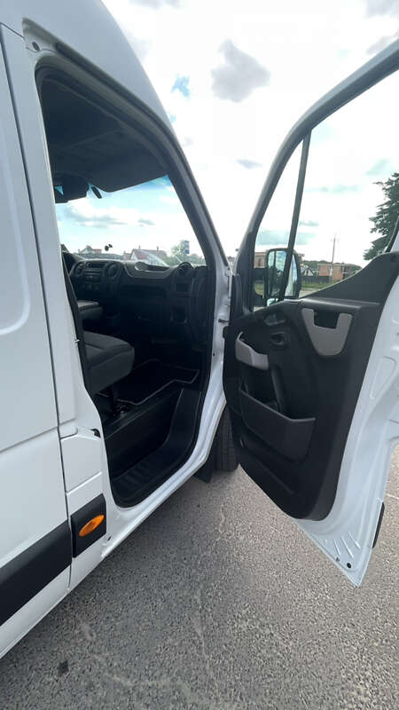 Грузовой фургон Renault Master 2016 в Львове фото 16 Грузовой фургон Renault Master 2016 в Львове