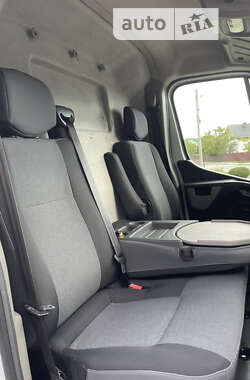 Грузовой фургон Renault Master 2016 в Львове
