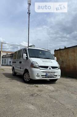 Вантажопасажирський фургон Renault Master 2005 в Львові