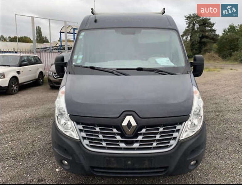 Грузовой фургон Renault Master 2015 в Мерефа