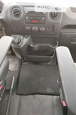 Вантажний фургон Renault Master 2017 в 