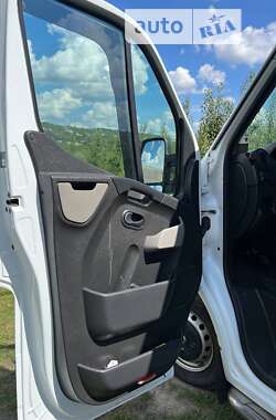 Мікроавтобус Renault Master 2011 в Чернівцях