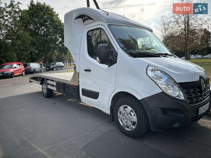 Евакуатор Renault Master 2017 в Яворові