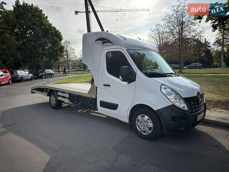 Евакуатор Renault Master 2017 в Яворові