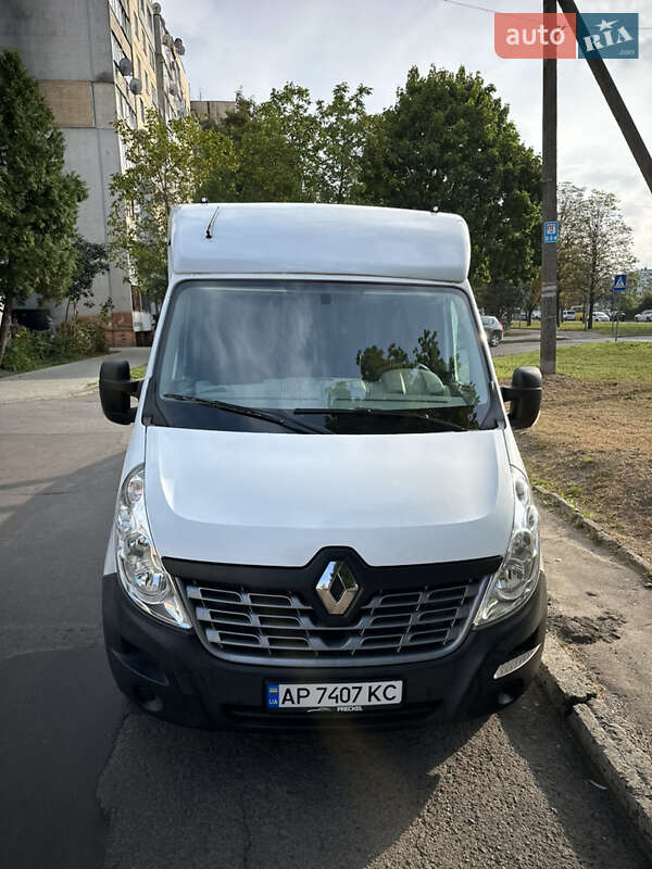 Евакуатор Renault Master 2017 в Яворові