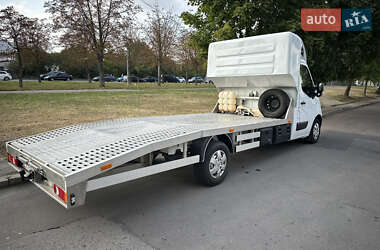 Евакуатор Renault Master 2017 в Яворові