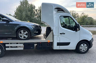 Евакуатор Renault Master 2017 в Яворові