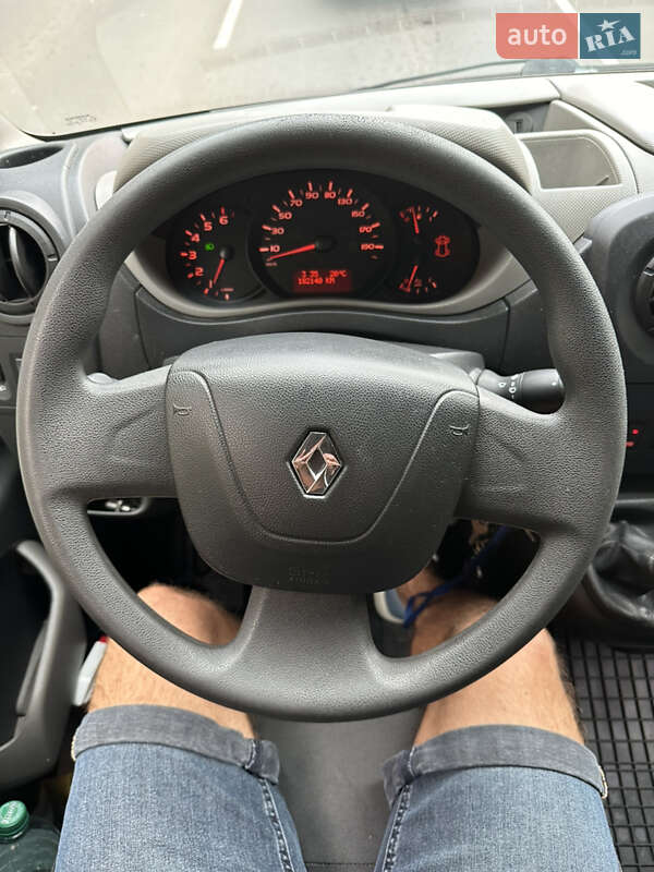 Евакуатор Renault Master 2017 в Яворові