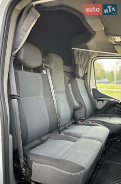 Евакуатор Renault Master 2017 в Яворові