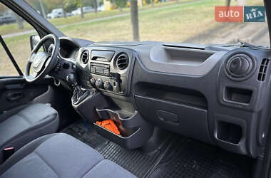 Евакуатор Renault Master 2017 в Яворові
