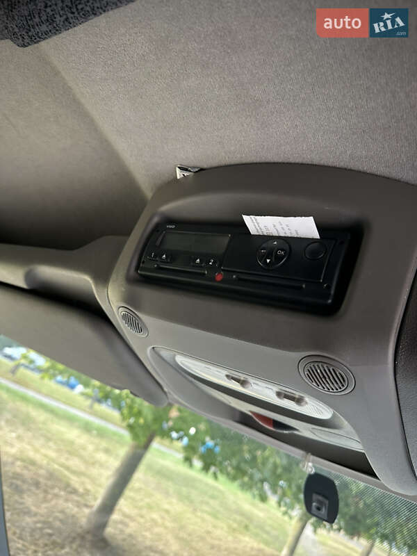 Евакуатор Renault Master 2017 в Яворові