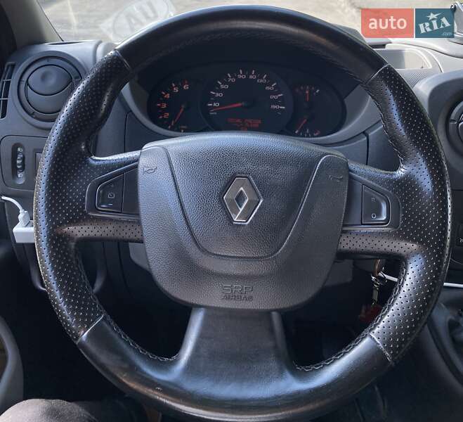Автовоз Renault Master 2016 в Ровно