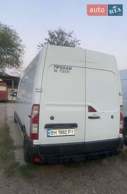Грузовой фургон Renault Master 2012 в 