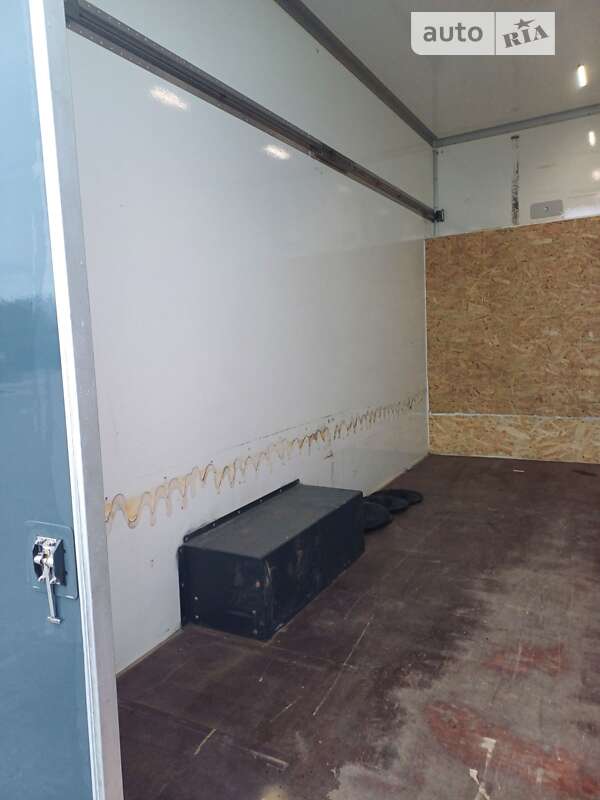 Вантажний фургон Renault Master 2021 в Мостиській