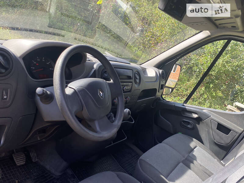 Вантажний фургон Renault Master 2019 в Львові