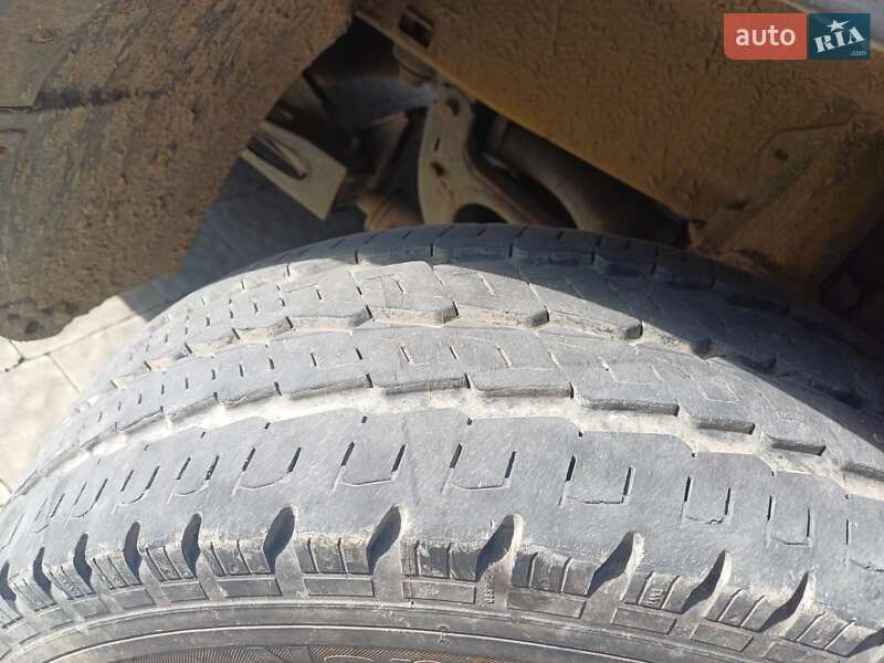 Грузовой фургон Renault Master 2001 в Львове