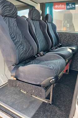 Грузопассажирский фургон Renault Master 2006 в 