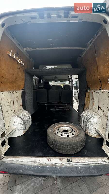 Грузопассажирский фургон Renault Master 2004 в Ровно