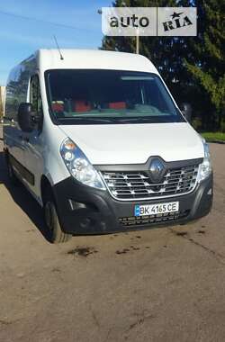 Грузовой фургон Renault Master 2015 в Корце