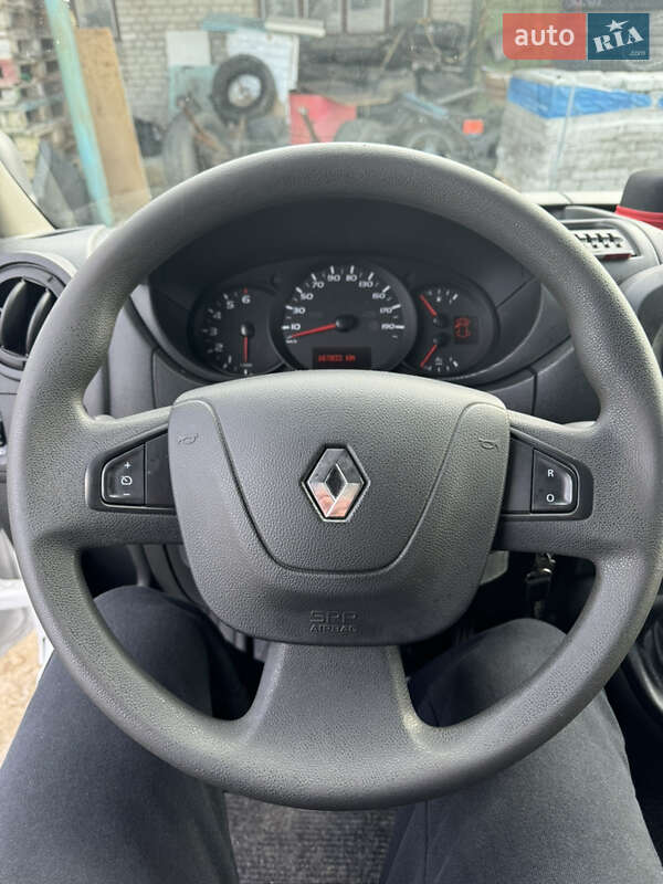 Эвакуатор Renault Master 2019 в Львове