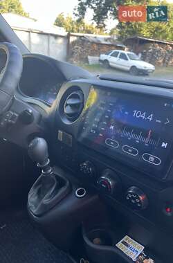 Грузовой фургон Renault Master 2018 в 