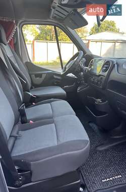 Грузовой фургон Renault Master 2018 в 